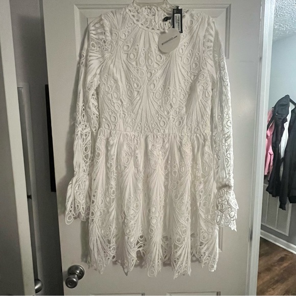 Never worn (didn’t fit me) Lacey white dress - Picture 3 of 3